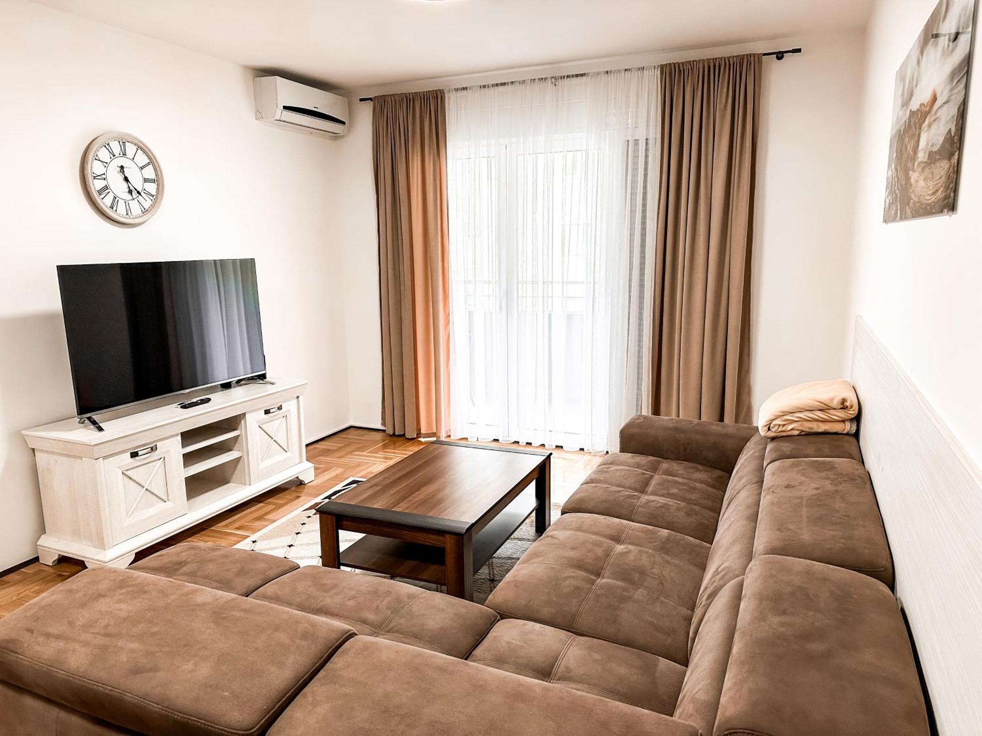 Avr Garden Budva